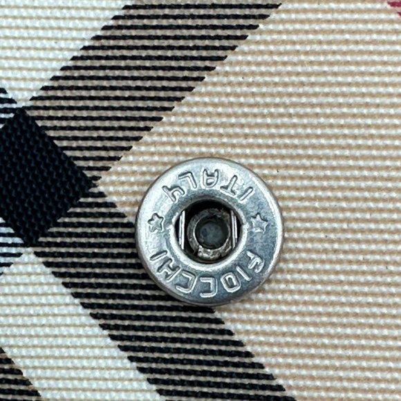 BURBERRY Nova Check Wallet - Picture 13 of 15